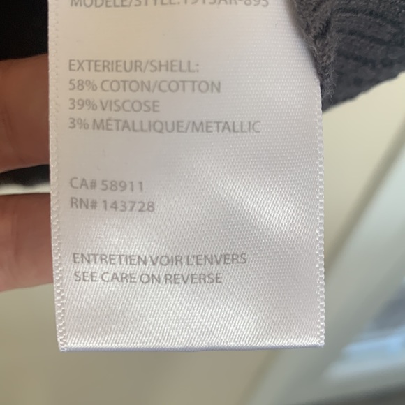 Long sleeve crew neck tribal sweater with silver metallic-like new condition - Picture 5 of 6